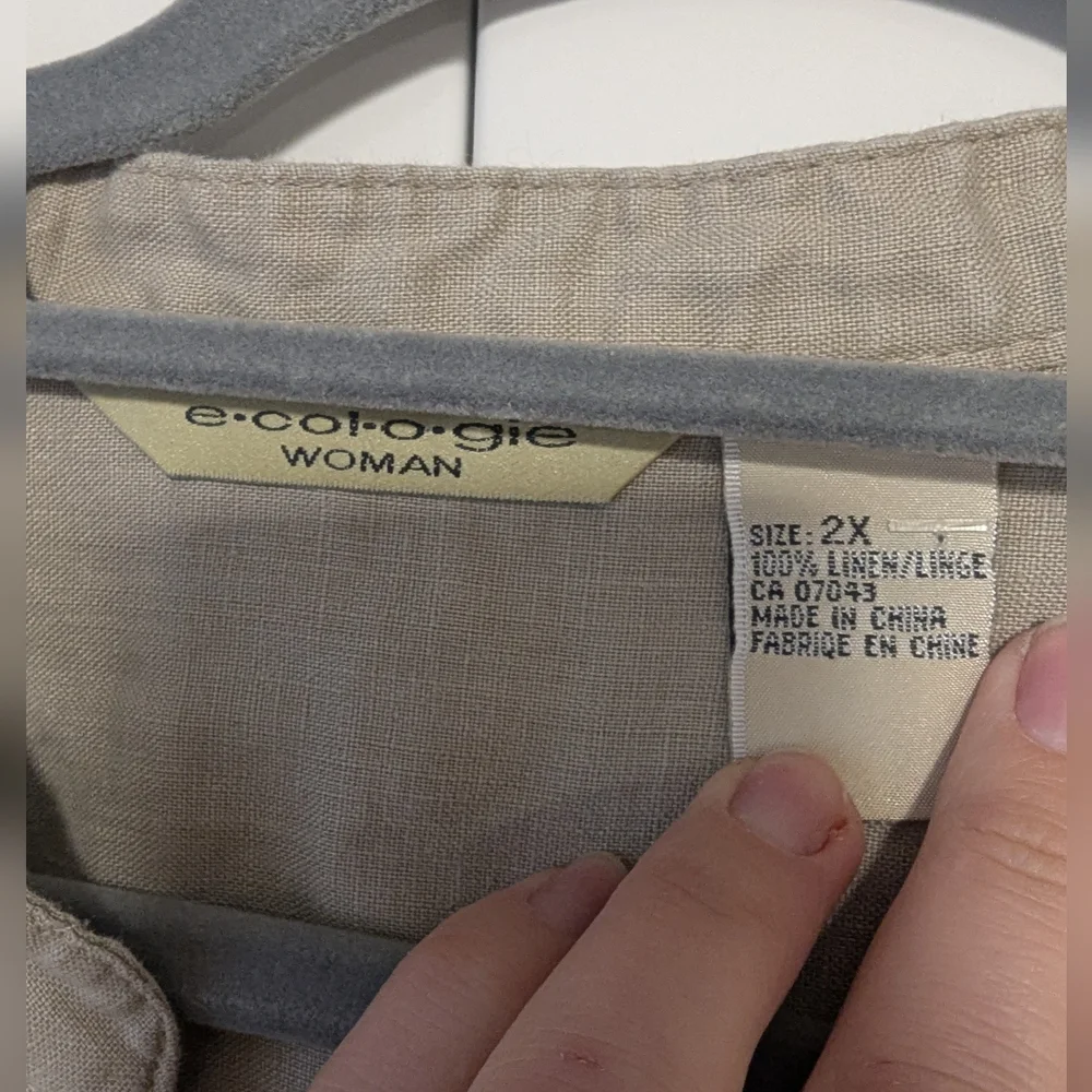 e.col.o.gie short sleeved 100% linen blouse - Picture 3 of 5